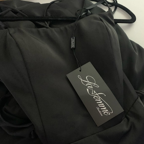 LA FEMME Black Flutter Slit Trumpet Gown - NWT - Picture 14 of 15